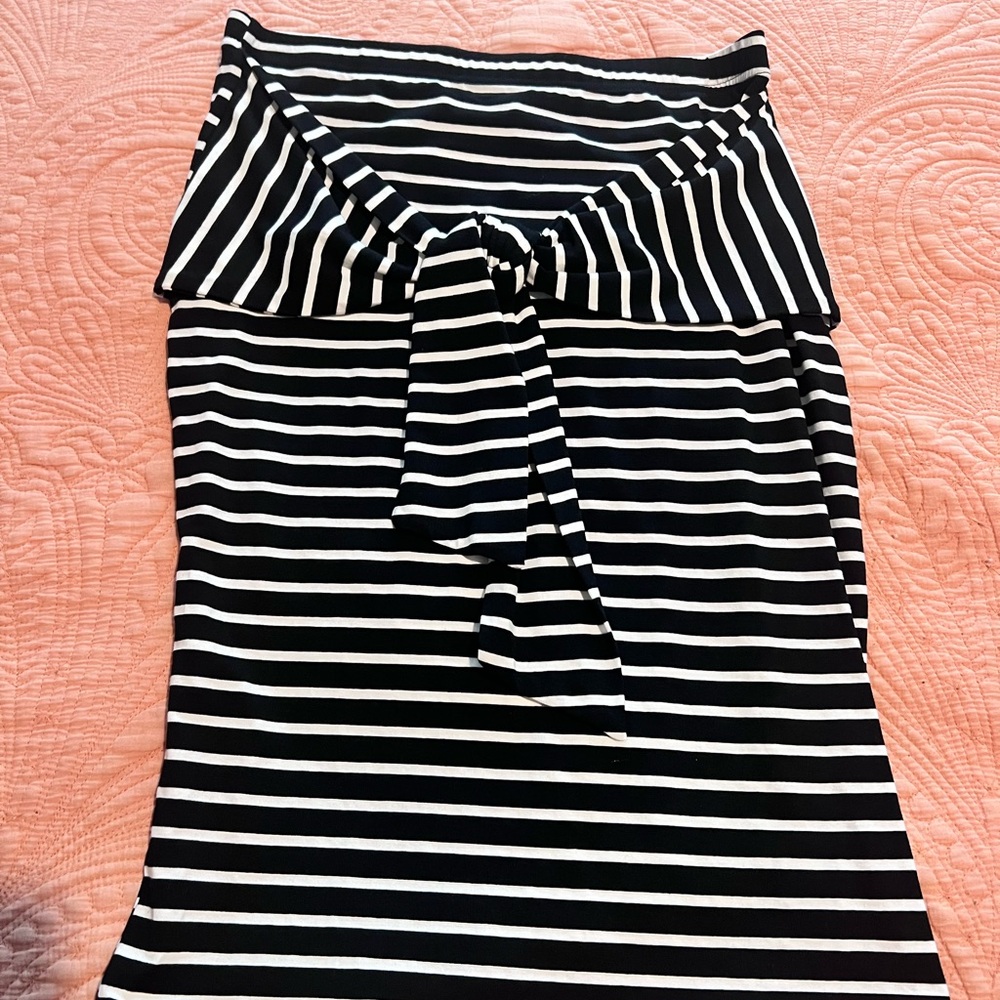 SHEIN Black and White Striped Pencil Skirt